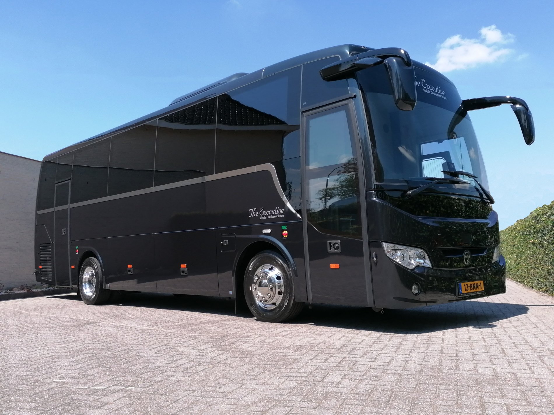 vip bus